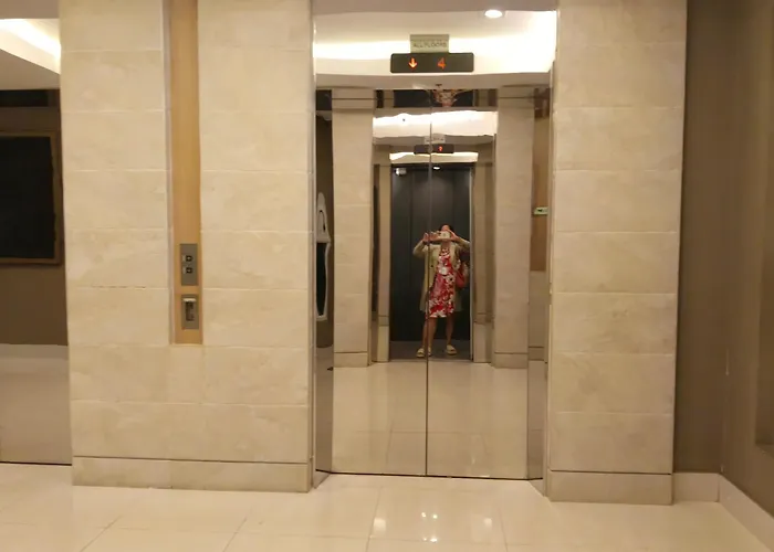 Aparthotel Reyna Ina Moa Sea Staycation Manila
